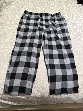 Sonoma Black and Gray Plaid Pajama Pants